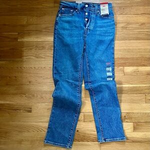 NWT Levi’s Wedgie Straight 27x28